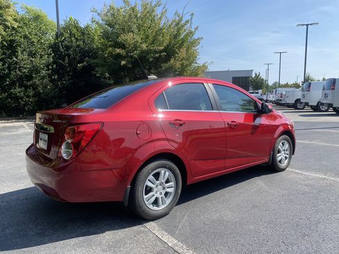 Used 2016 Chevrolet Sonic LT FWD image 9
