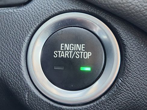 Used 2023 Chevrolet Equinox LT image 22