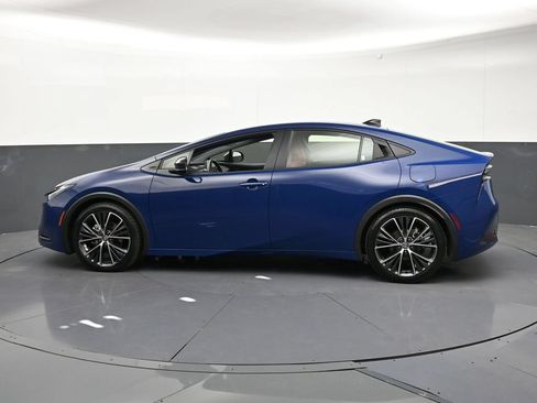 Used 2026 Toyota Prius Plug-In Hybrid FWD image 2