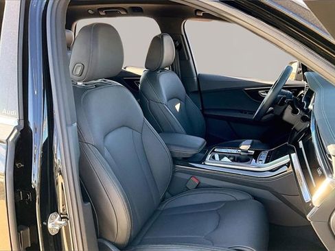 Used 2025 Audi Q7 3.0T Prestige w/ Prestige Package image 7