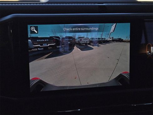 New 2025 Jeep Gladiator Sport image 18