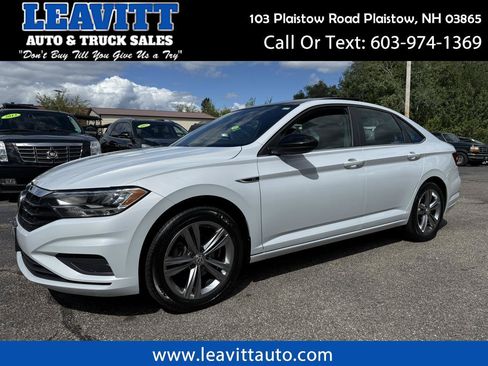 Used 2019 Volkswagen Jetta R-Line FWD image 1