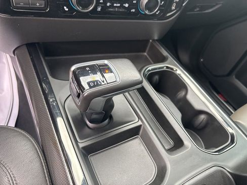 Used 2022 Chevrolet Silverado 1500 ZR2 w/ Technology Package image 34