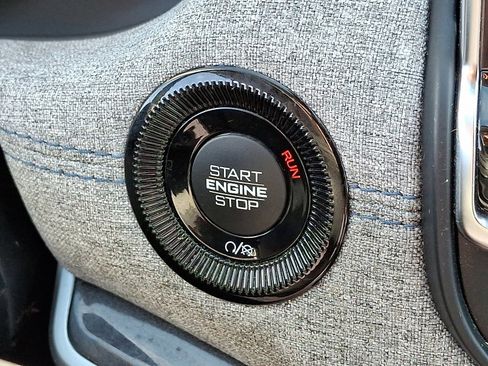 Used 2022 Jeep Compass Latitude image 19