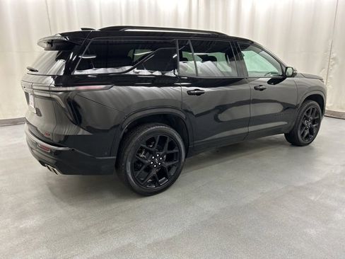 Used 2024 Chevrolet Traverse RS image 4