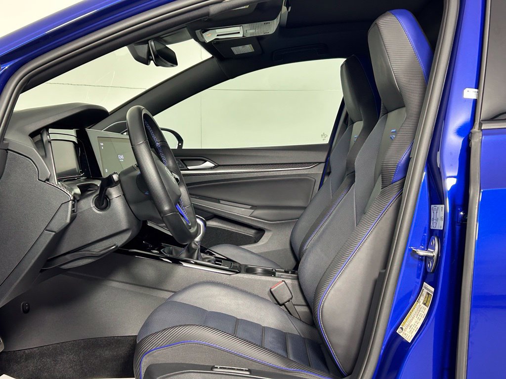 Used 2023 Volkswagen Golf AWD/4WD image 31