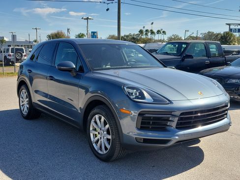 Used 2020 Porsche Cayenne E-Hybrid image 2