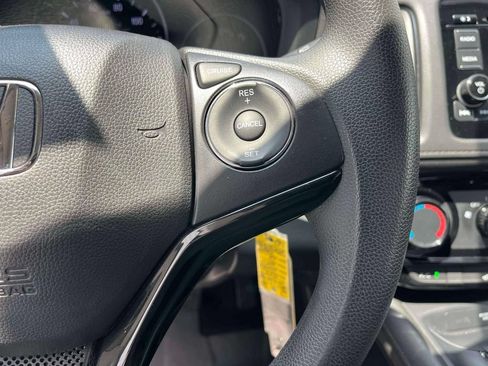 Used 2021 Honda HR-V LX image 27