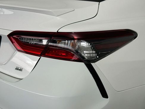 Used 2021 Toyota Camry SE FWD image 33