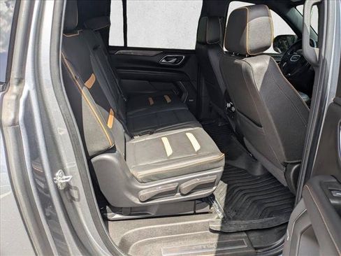 Used 2022 GMC Yukon XL AT4 w/ Technology Package AWD/4WD image 17