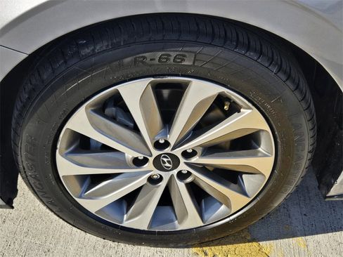 Used 2023 Hyundai Sonata SEL image 10