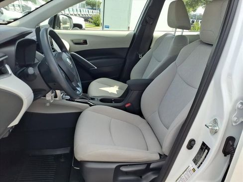 Used 2023 Toyota Corolla Cross L FWD image 18