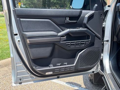 Used 2026 Toyota 4Runner SR5 RWD image 24