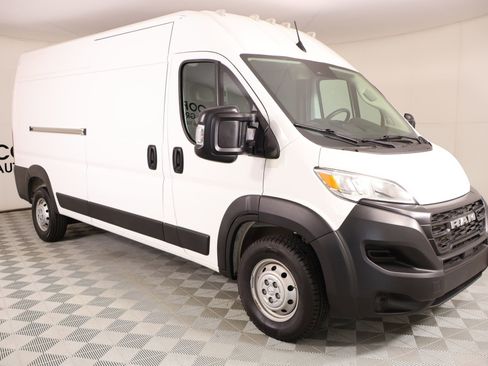Used 2023 RAM ProMaster 2500 FWD image 1