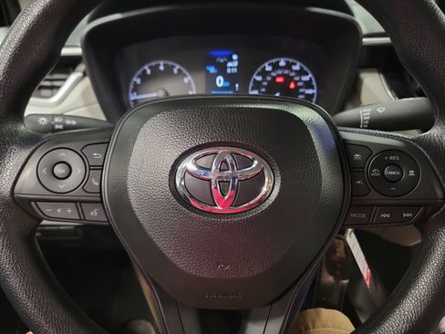 Used 2025 Toyota Corolla Cross L FWD image 14