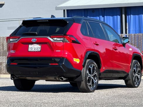 Used 2022 Toyota RAV4 XSE w/ Weather Package image 4