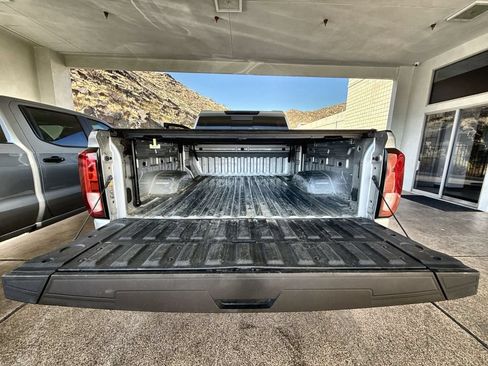 Used 2022 GMC Sierra 2500 SLE w/ SLE Convenience Package AWD/4WD image 18