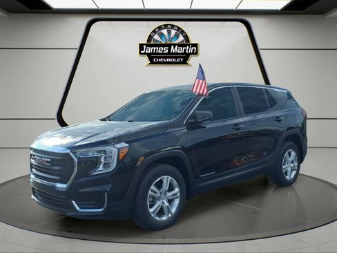Used 2022 GMC Terrain SLE AWD/4WD image 1
