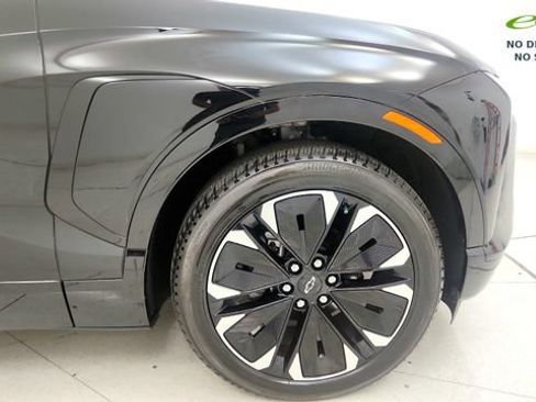 Used 2024 Chevrolet Blazer EV RS AWD/4WD image 21