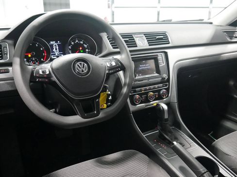 Used 2017 Volkswagen Passat 1.8T S image 13
