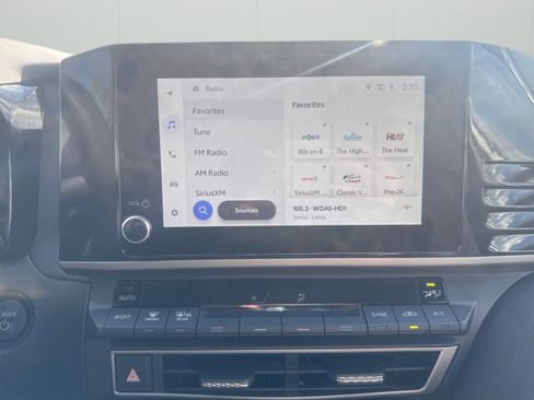 Used 2025 Toyota Camry LE image 12