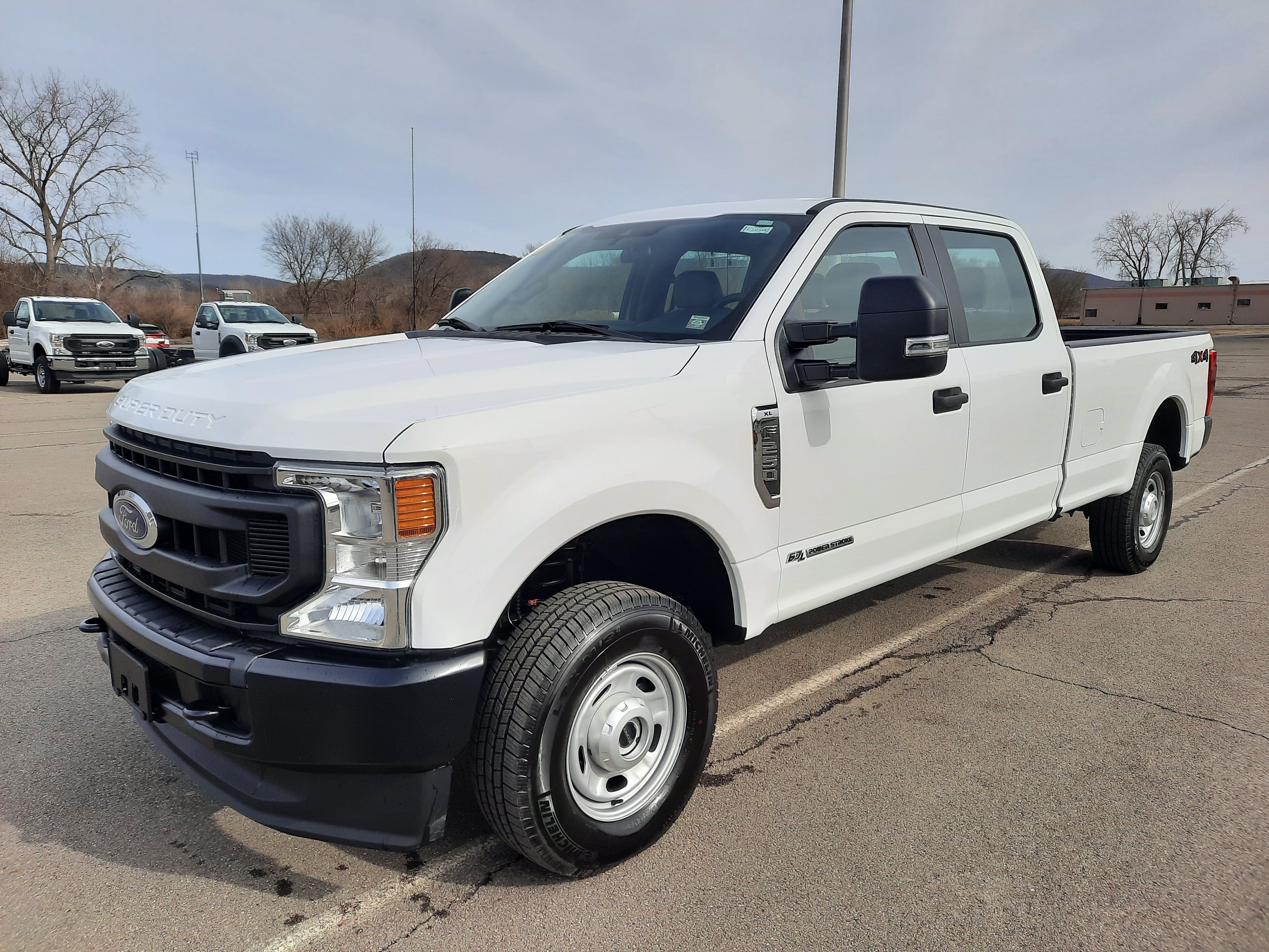 Used 2020 Ford F250 XL w/ Power Equipment Group AWD/4WD image 2