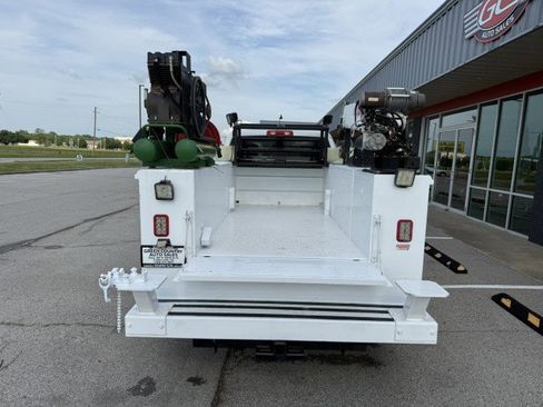 Used 2018 RAM 3500 Tradesman w/ Chrome Appearance Group AWD/4WD image 14