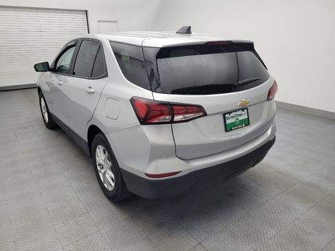 Used 2022 Chevrolet Equinox LS w/ LS Convenience Package FWD image 5