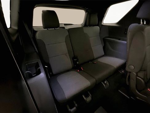 Used 2022 Chevrolet Traverse LT image 21