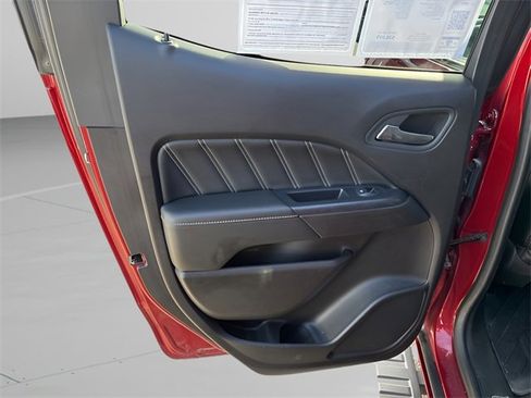 Used 2021 GMC Canyon Denali image 15