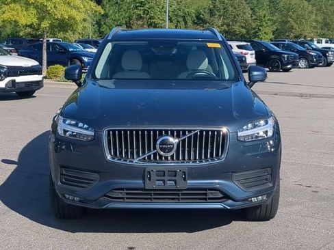 Used 2021 Volvo XC90 T5 Momentum w/ Protection Package Premier FWD image 8