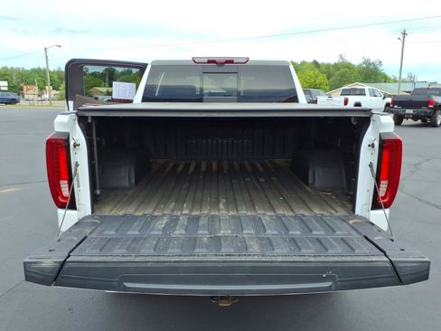 Used 2023 GMC Sierra 1500 Denali w/ Technology Package AWD/4WD image 15