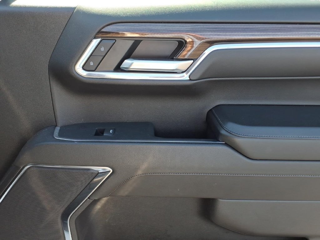 Used 2024 Chevrolet Silverado 1500 LT RWD image 11