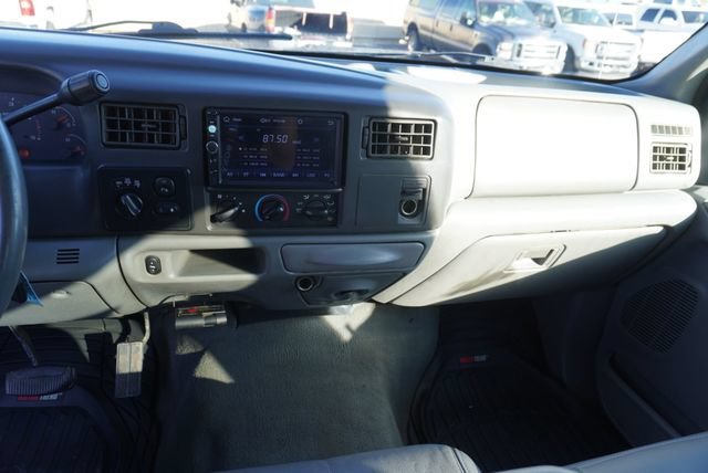 Used 2004 Ford F350 Lariat AWD/4WD image 28