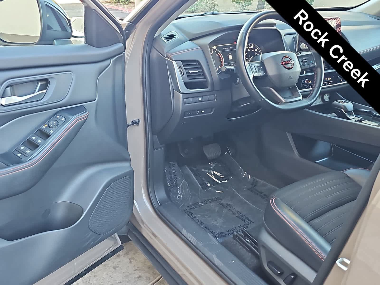 Used 2025 Nissan Rogue SV AWD/4WD image 10