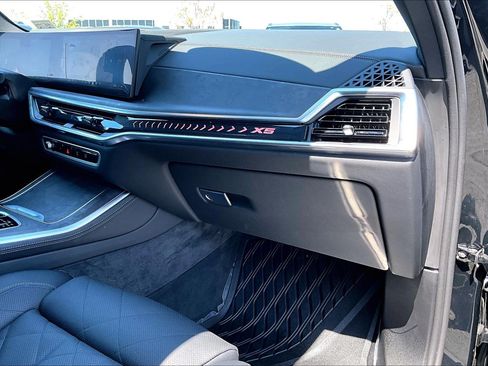 Used 2026 BMW X5 xDrive40i w/ M Sport Package image 15