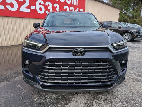Used 2025 Toyota Grand Highlander XLE image 7