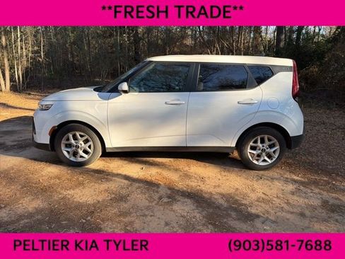 Certified 2020 Kia Soul S image 6