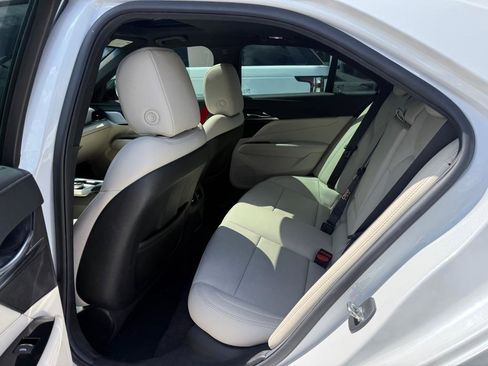 Used 2022 Cadillac CT4 Premium Luxury RWD image 33