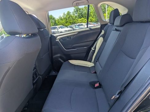 Used 2023 Toyota RAV4 LE FWD image 17