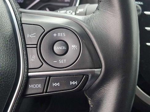 Certified 2020 Toyota Camry XLE image 24