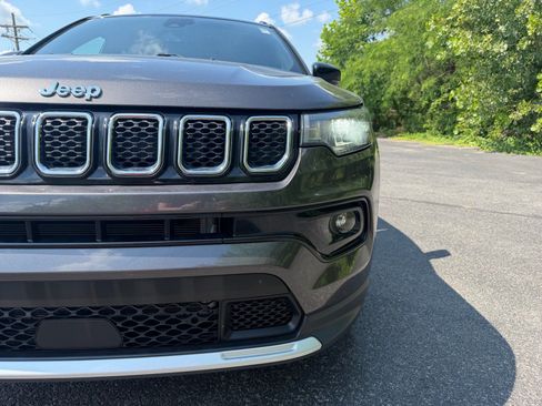 Used 2024 Jeep Compass Limited AWD/4WD image 6