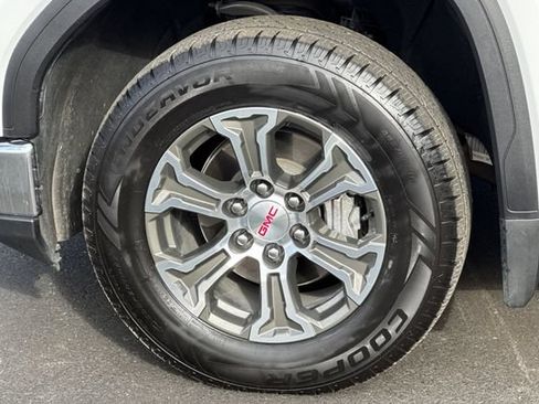 Used 2025 GMC Sierra 1500 SLT RWD image 46