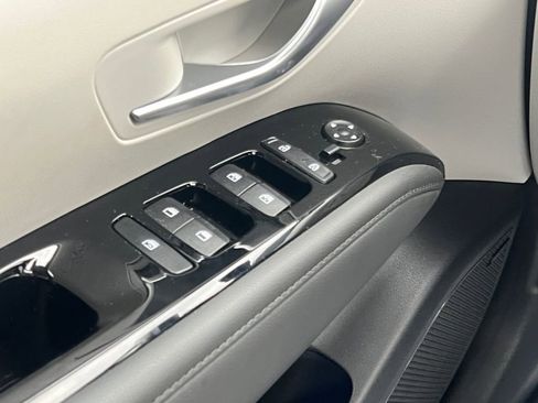 Certified 2024 Hyundai Tucson Limited image 19