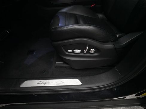 Used 2020 Porsche Cayenne S AWD/4WD image 12