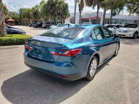 Used 2025 Toyota Camry LE FWD image 3