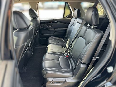 Used 2025 Honda Pilot Touring image 32