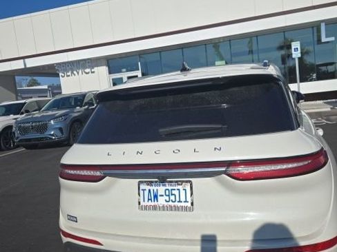 Used 2023 Lincoln Corsair Reserve image 5