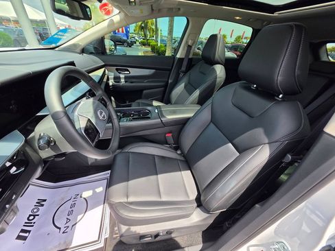 Certified 2025 Nissan Murano SL w/ Cargo Package AWD/4WD image 20