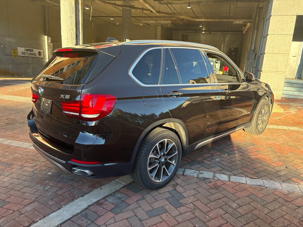 Used 2018 BMW X5 sDrive35i RWD image 3